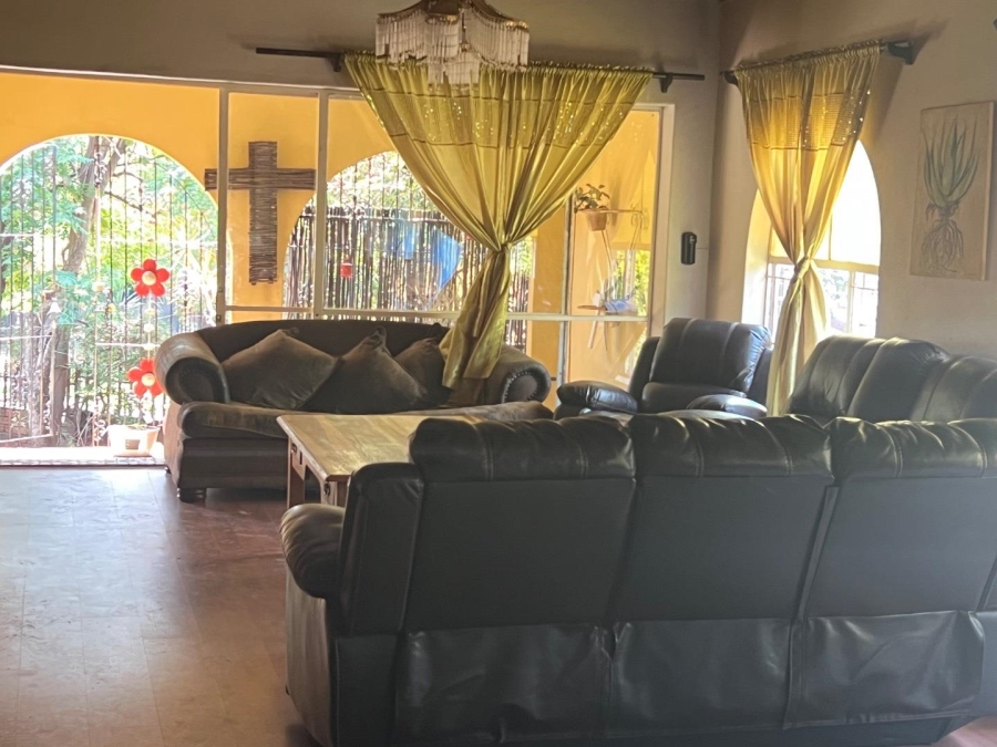 5 Bedroom Property for Sale in Elandsrand North West